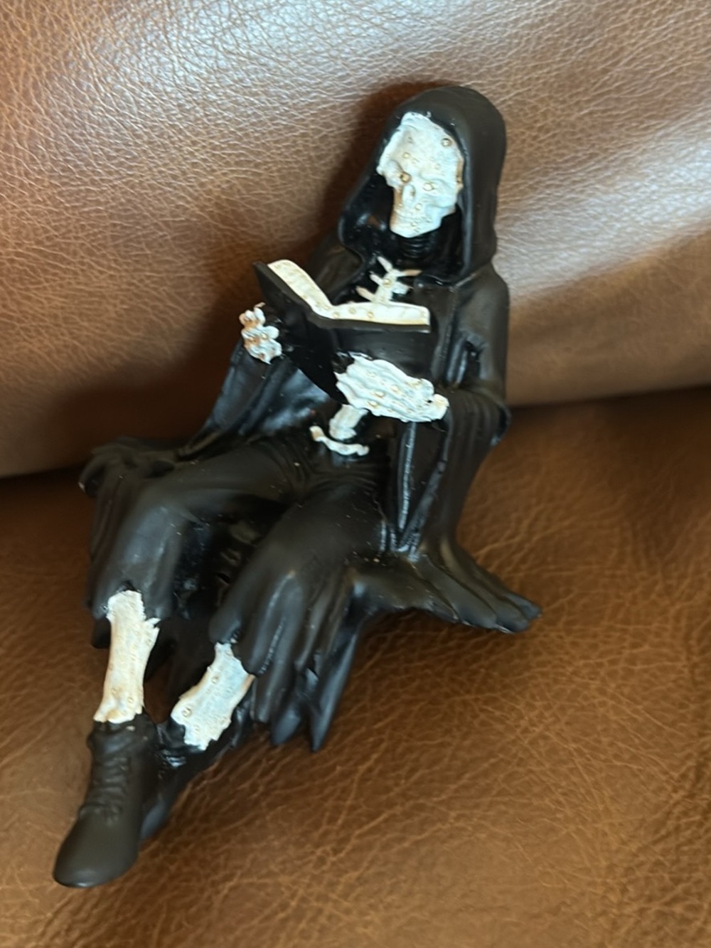 Black & White Skeleton Reader Figurine - Decorative Home Art